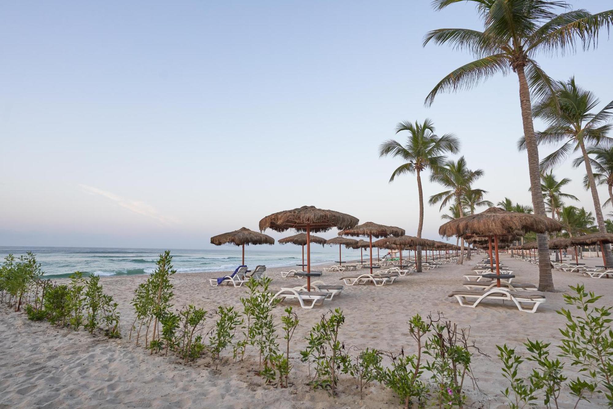 Salalah Rotana Resort Exteriér fotografie Beach in Cabo San Lucas