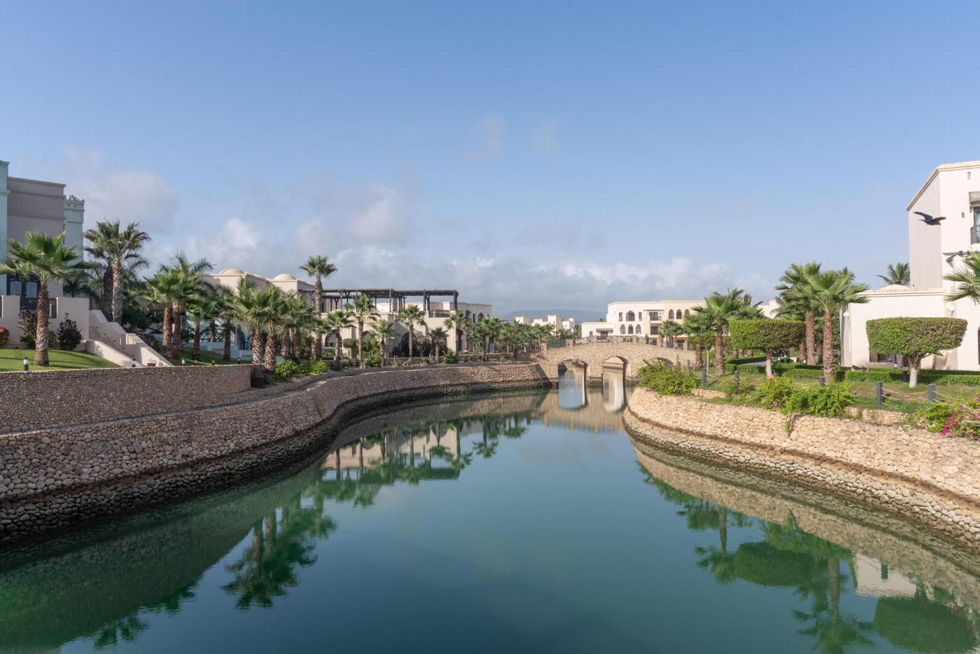 Salalah Rotana Resort Exteriér fotografie Residential canal in Al Reef