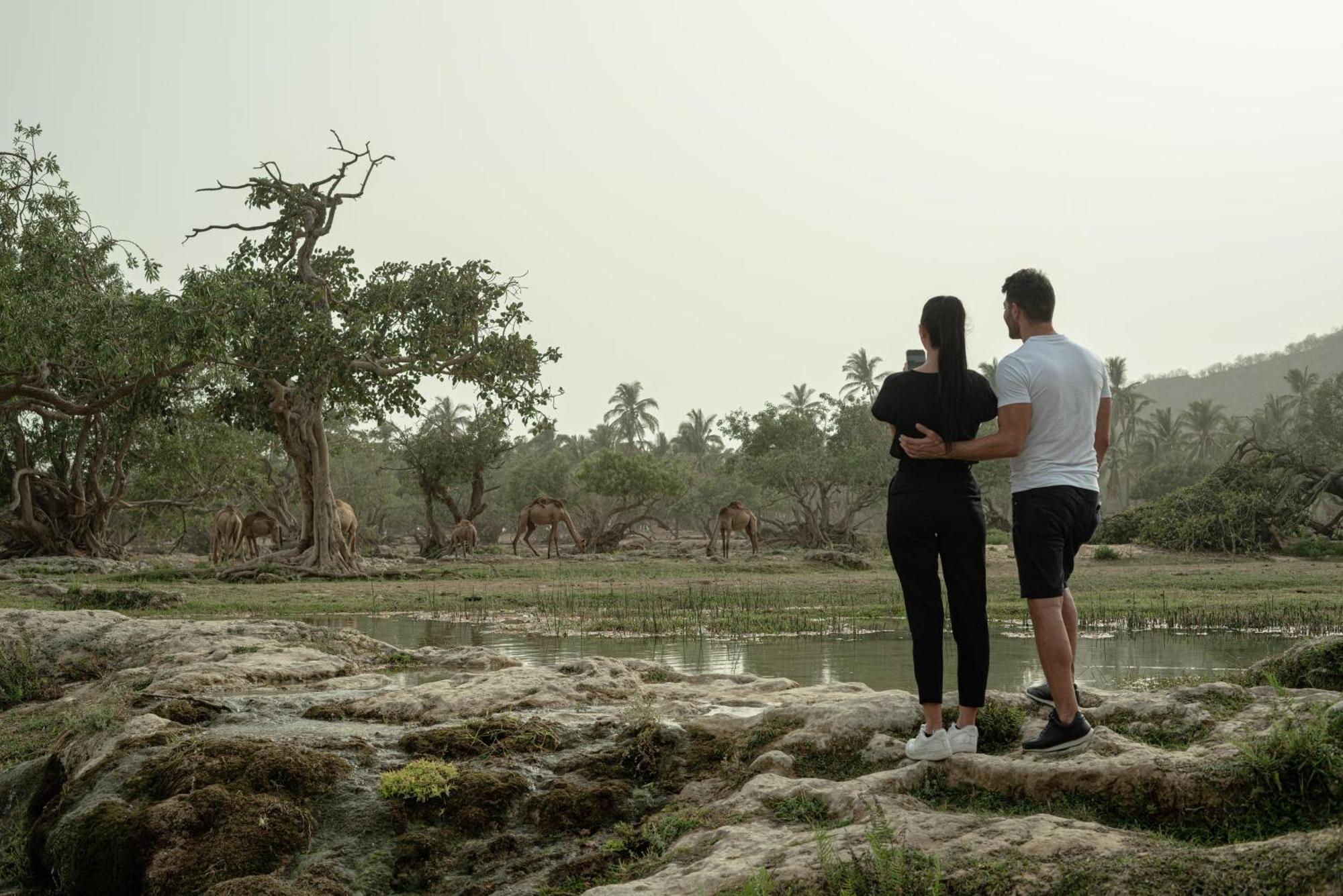 Salalah Rotana Resort Exteriér fotografie Al-Qaraa